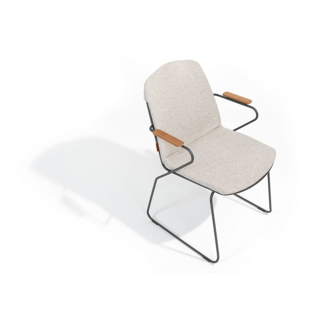 4 Seasons Outdoor Veneto dining olive + Montana tafel barrel teak onderstel met keramiek terrazzo 240 cm