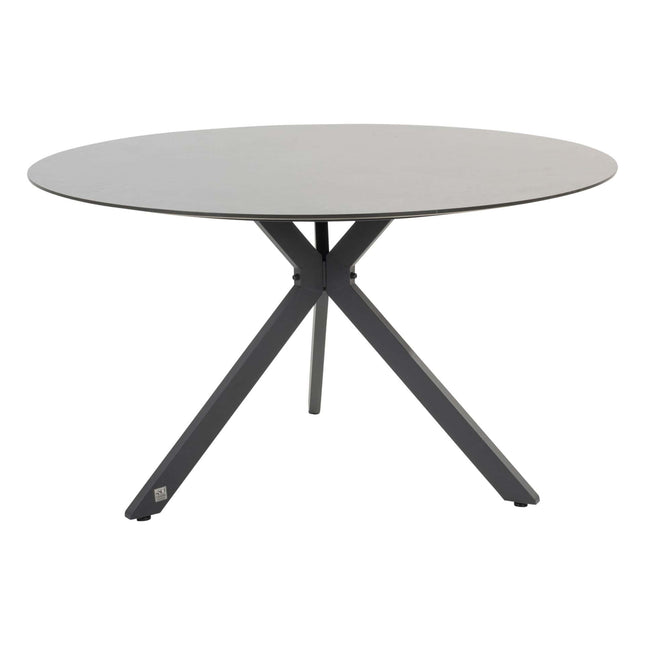 Taste 4SO Barista dining antraciet + 4 Seasons Outdoor Locarno tafel HPL slate antraciet 130 Ø cm