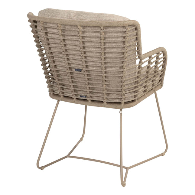 4 Seasons Outdoor Fabrice dining stoel latte + Taste 4SO Prado teak tafel 130 Ø cm teak onderstel