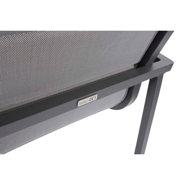 Taste 4SO Bari stapelbare dining stoel + Ridge tafel antraciet 220 cm