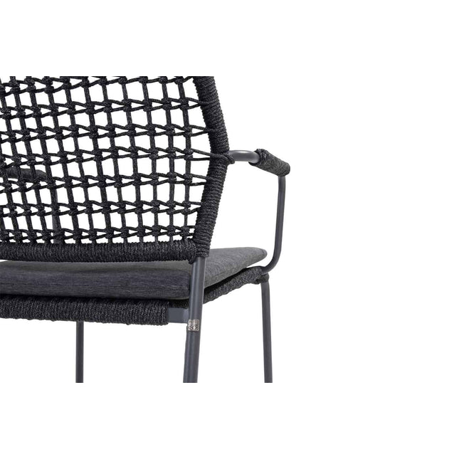 Taste 4SO Barista dining antraciet + 4 Seasons Outdoor Locarno tafel HPL slate antraciet 130 Ø cm