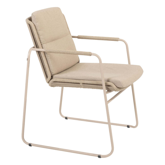 Taste 4SO Parma stapelbare dining latte + Donato tafel 160 Ø cm latte