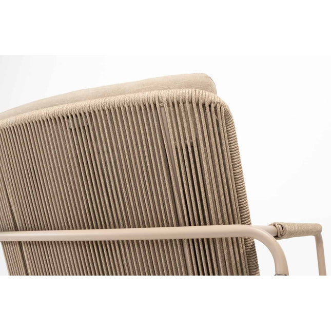 Taste 4SO Parma stapelbare dining latte + Prado teak tafel 130 Ø cm