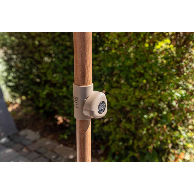 4 Seasons Outdoor Azzurro 300 cm. Ø zand met houtlook frame