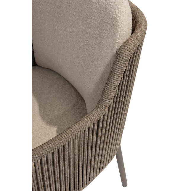 4 Seasons Outdoor Bernini dining stoel terre + Vermont eettafel met keramisch tafelblad terre 75 x 75 cm