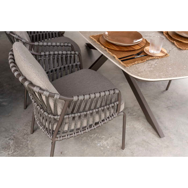 4 Seasons Outdoor Capalbio dining stoel + Taste 4SO Prado teak tafel 160 Ø cm terre onderstel + Lazy susan draaiplateau