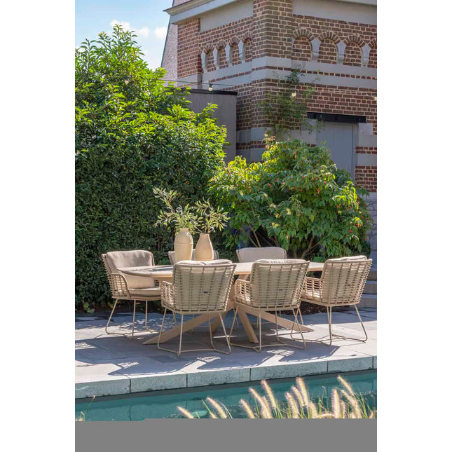4 Seasons Outdoor Fabrice dining stoel latte + Taste 4SO Donato tafel keramiek latte 160 Ø cm