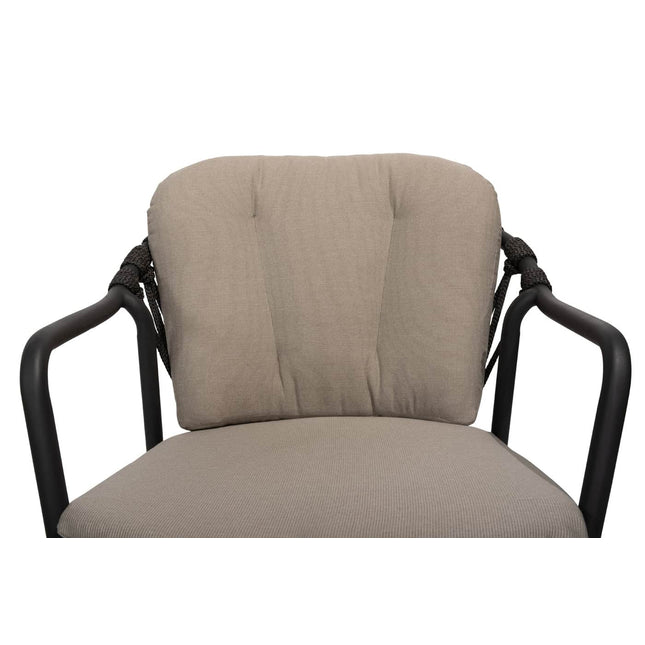 Taste 4SO Manitoba stapelbare dining stoel antraciet + 4 Seasons Outdoor Locarno tafel HPL slate antraciet 160 Ø cm