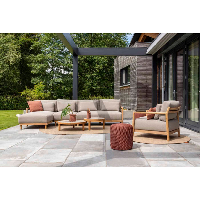 4 Seasons Outdoor Marie chaise lounge bank + center + loungestoel + Finn salontafels keramiek