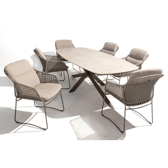 4 Seasons Outdoor Moretti high back dining stoel + Taste 4SO Prado teak tafel 130 Ø cm