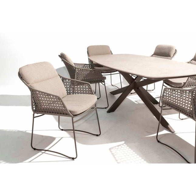 4 Seasons Outdoor Moretti high back dining stoel + Arizona tafel keramisch blad kiezel-vorm 240 cm