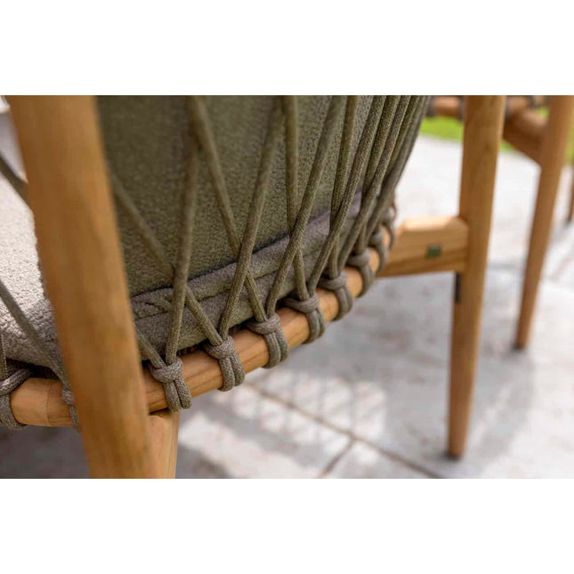 4 Seasons Outdoor Nora dining stoel + Taste 4SO Prado teak tafel 130 Ø cm teak onderstel