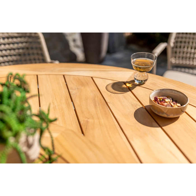 4 Seasons Outdoor Aprilla dining pure (6 st.) + Taste 4SO Prado teak tafel Ø 160 cm