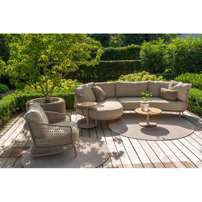 4 Seasons Outdoor Sardinia chaise lounge bank + Puccini lounge stoel + Volta salontafel 80 Ø cm