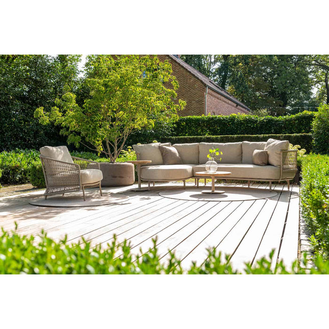 4 Seasons Outdoor Sardinia chaise lounge bank + Taste 4SO Albano lounge stoel + Verdi salontafel 73 Ø cm
