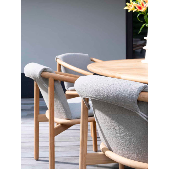 4 Seasons Outdoor Tess dining + Taste 4SO Capri tafel barrel-vorm teak 240 x 110 cm