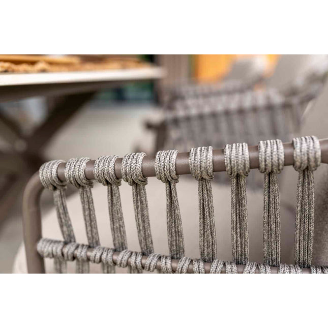 4 Seasons Outdoor Capalbio dining stoel + Arizona tafel keramisch blad kiezel-vorm 240 cm