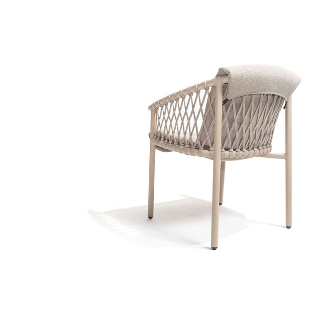 4 Seasons Outdoor Allora dining stoel latte + Taste 4SO Capri tafel barrel-vorm teak 240 cm