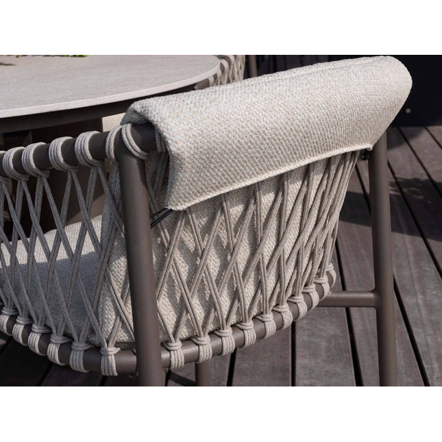 4 Seasons Outdoor Allora dining stoel terre + Taste 4SO Corsica tafel kiezel-vorm teak 240 cm