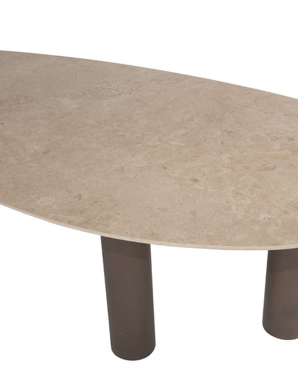 4 Seasons Outdoor Montera dining + Arizona tafel keramisch blad kiezel-vorm