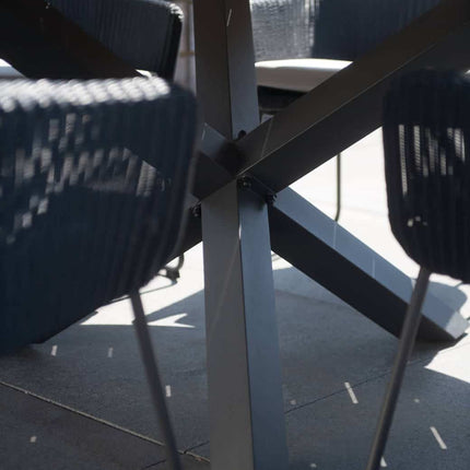 Taste 4SO Louvre teak tafel 160 Ø cm aluminium onderstel