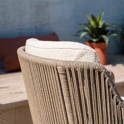 4 Seasons Outdoor Bernini dining stoel + Taste 4SO Prado teak tafel ovaal 240 cm terre onderstel
