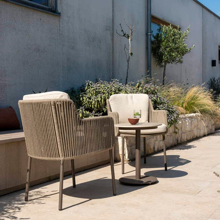 4 Seasons Outdoor Bernini dining stoel + Arizona tafel keramisch blad kiezel-vorm 240 cm