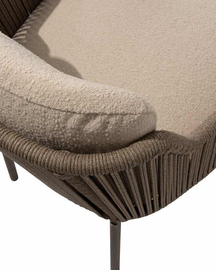 4 Seasons Outdoor Bernini dining stoel + Taste 4SO Prado teak tafel 160 Ø cm terre onderstel