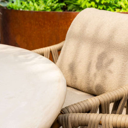 4 Seasons Outdoor Biarritz low dining set Amber + Hampton low dining tafel 160 Ø cm - Image 4