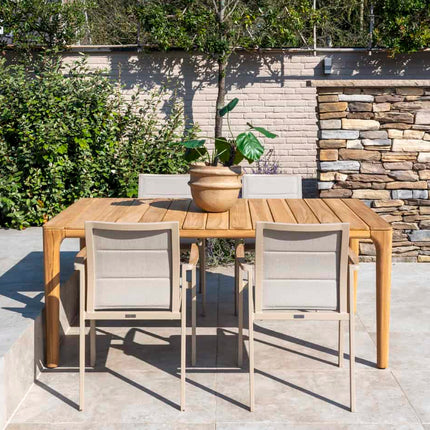 Taste 4SO Cortina dining + Liam eettafel teak 180 x 100 cm