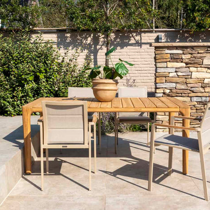 Taste 4SO Cortina dining + Liam eettafel teak 180 x 100 cm