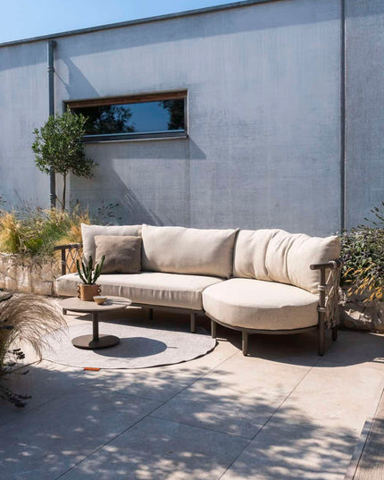 4 Seasons Outdoor Ezra chaise lounge bank + loungestoel + Finn salontafel kiezel-vorm