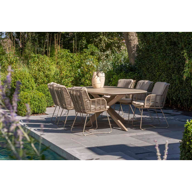4 Seasons Outdoor Fabrice dining stoel latte + Taste 4SO Donato tafel keramiek latte 160 Ø cm