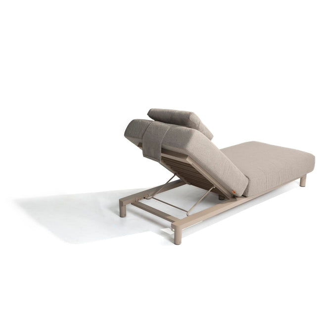 4 Seasons Outdoor Madeira ligbed incl. kussen en hoofdsteun latte
