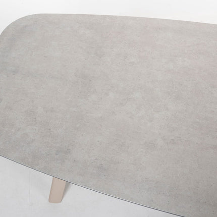 4 Seasons Outdoor Fabrice dining stoel latte + Taste 4SO Manolo tafel latte met geprint keramiek tafelblad 240 cm