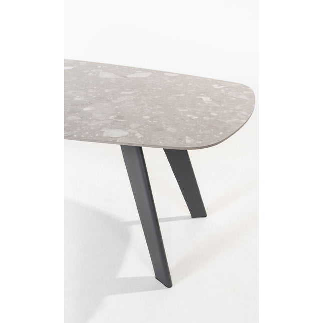 4 Seasons Outdoor Aprilla dining antraciet + Montana tafel barrel keramiek terrazzo 240 x 103 cm