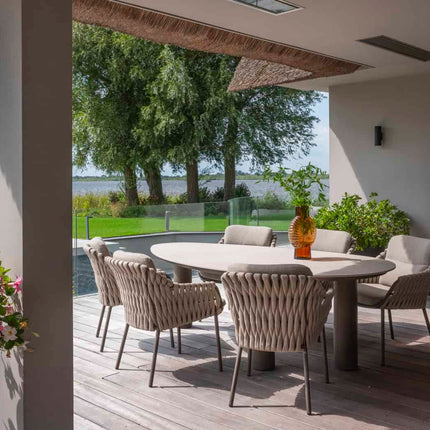 4 Seasons Outdoor Montera dining + Arizona tafel keramisch blad kiezel-vorm