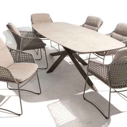 4 Seasons Outdoor Moretti high back dining stoel + Taste 4SO Prado teak tafel 130 Ø cm