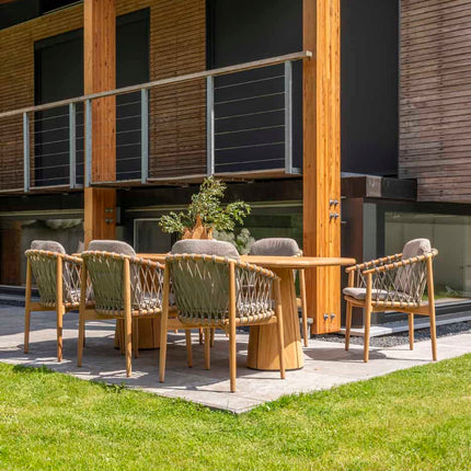 4 Seasons Outdoor Nora dining stoel + Taste 4SO Prado teak tafel 130 Ø cm teak onderstel