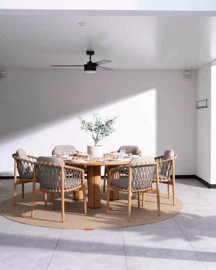 4 Seasons Outdoor Nora dining stoel + Taste 4SO Corsica tafel teak 160 Ø cm