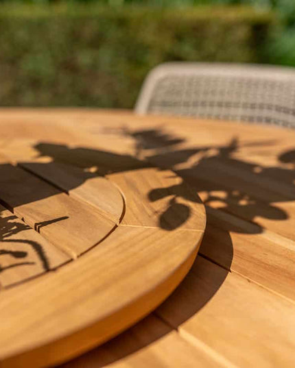 Taste 4SO Parma stapelbare dining + Prado teak tafel 160 Ø cm