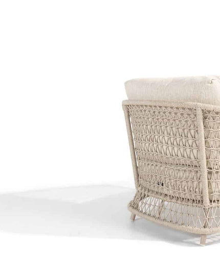 4 Seasons Outdoor Sardinia chaise lounge bank + Puccini lounge stoel + Volta salontafel 80 Ø cm