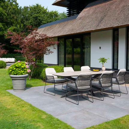 Taste 4SO Rhodos dining stoel + Prado tafel met keramisch tafelblad barrel antraciet 240 cm