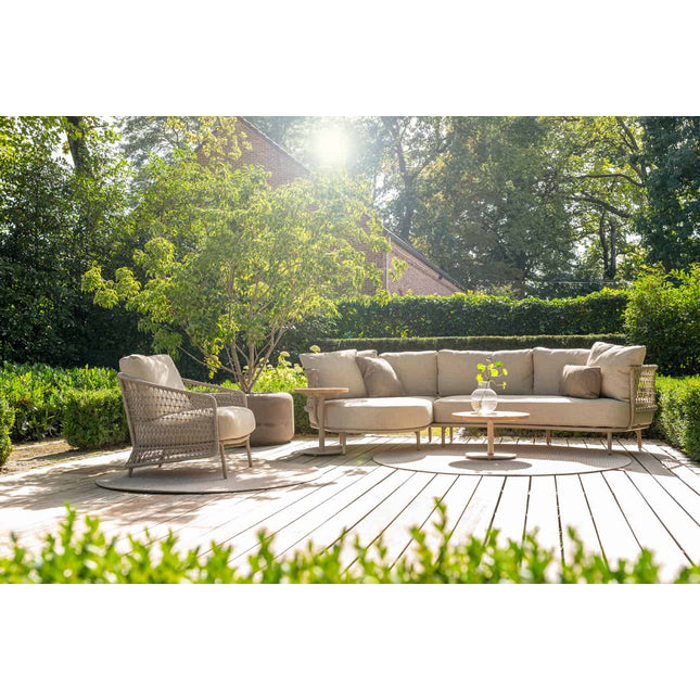 4 Seasons Outdoor Sardinia chaise lounge bank + Puccini lounge stoel + Volta salontafel 80 Ø cm