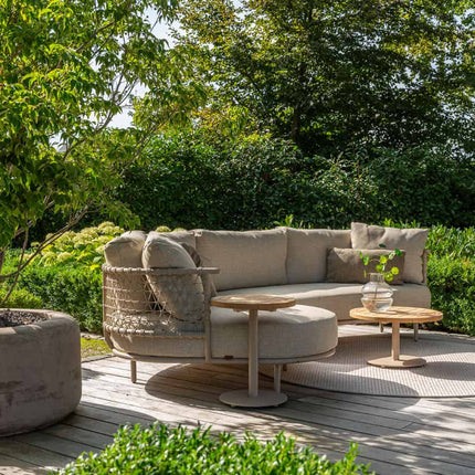 4 Seasons Outdoor Sardinia chaise lounge bank + Puccini lounge stoel + Volta salontafels