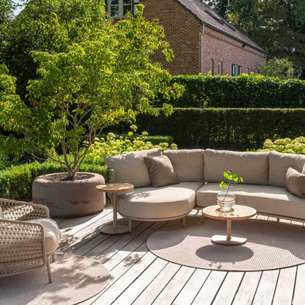 4 Seasons Outdoor Sardinia chaise lounge bank + Puccini lounge stoel + Volta salontafels